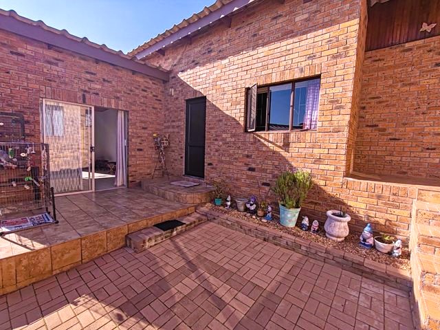 5 Bedroom Property for Sale in Vredenburg Western Cape